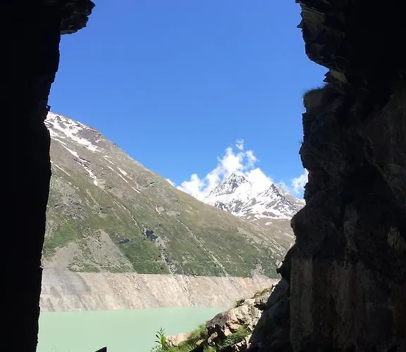 Haus Alpenstern דירה סאס-גרונד